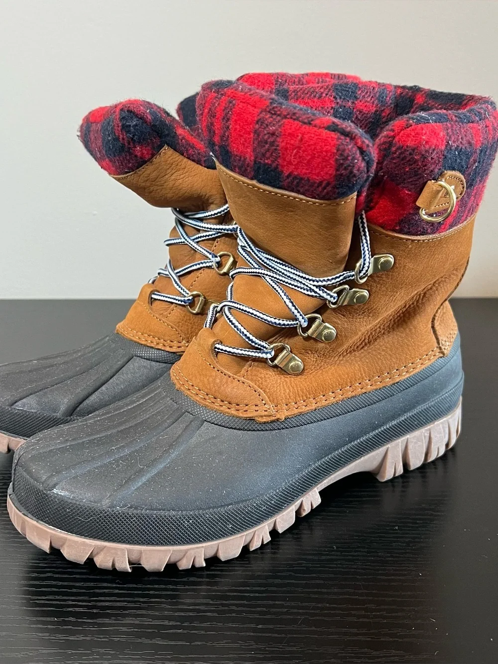 J. Crew Perfect Winter Leather Red Plaid Flannel Winter Duck Boots H1891 Size‎ 8